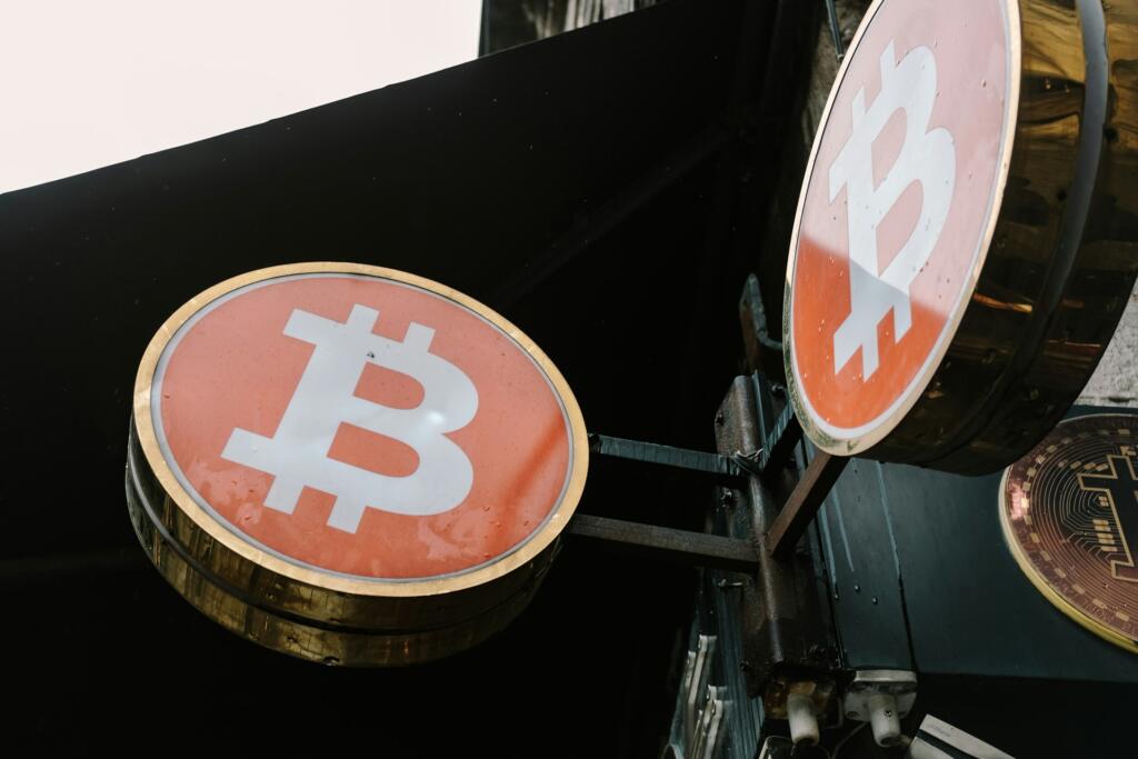Stablecoinit vs. Bitcoin nettipelaamisessa vuonna 2025